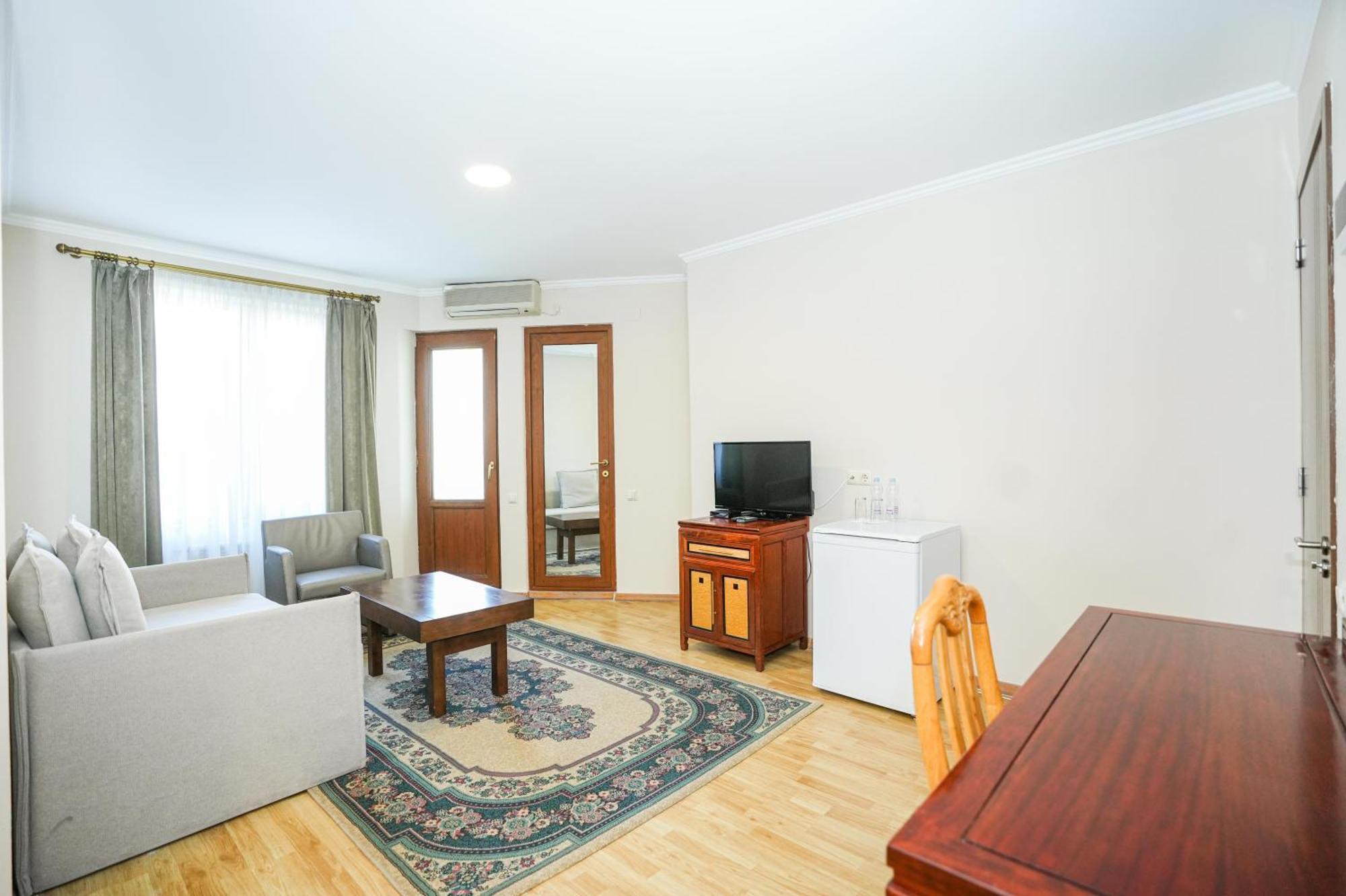Beaumonde Hotel Тбилиси Экстерьер фото